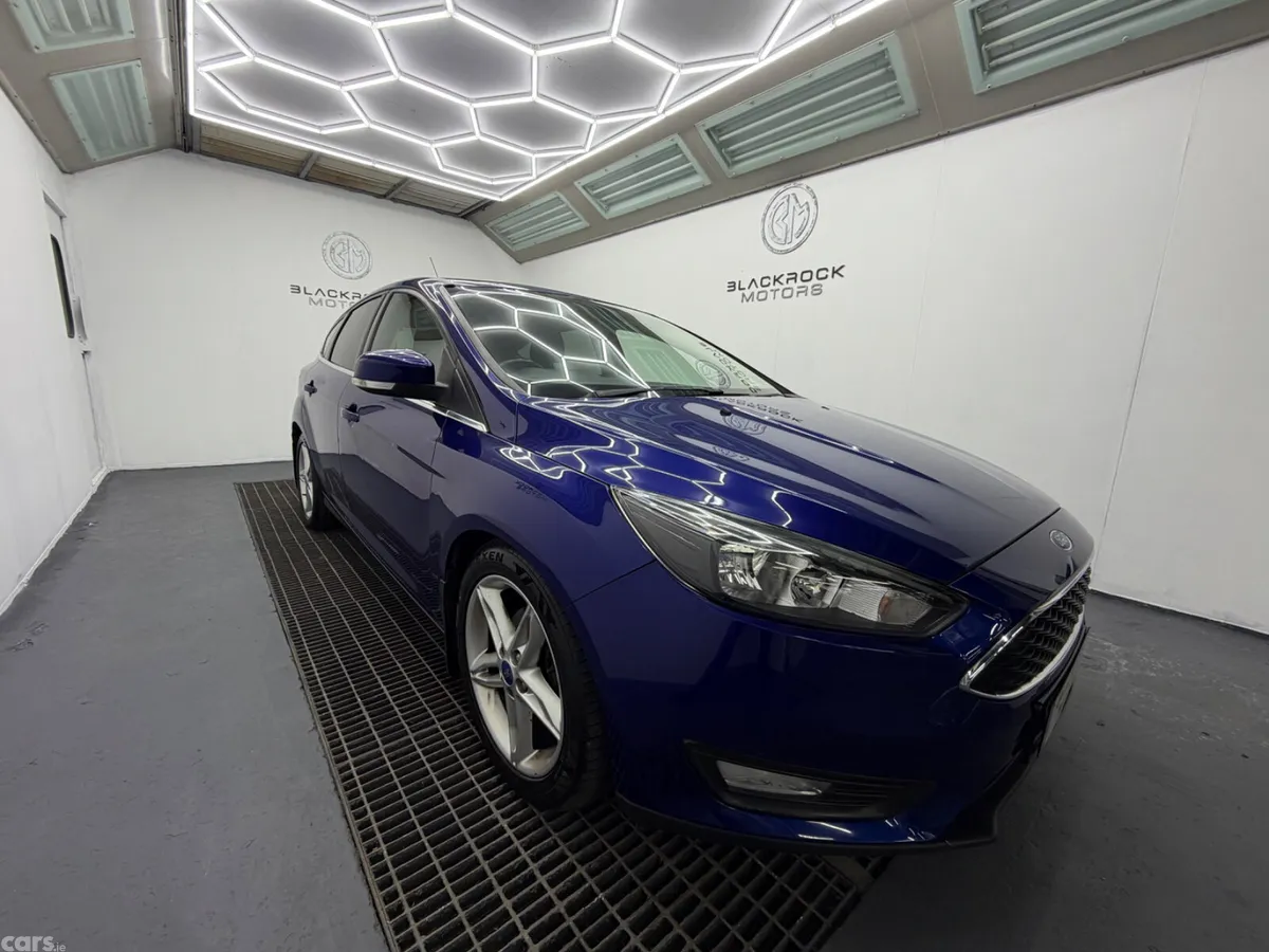Ford Focus Hatchback, Petrol, 2015, Blue