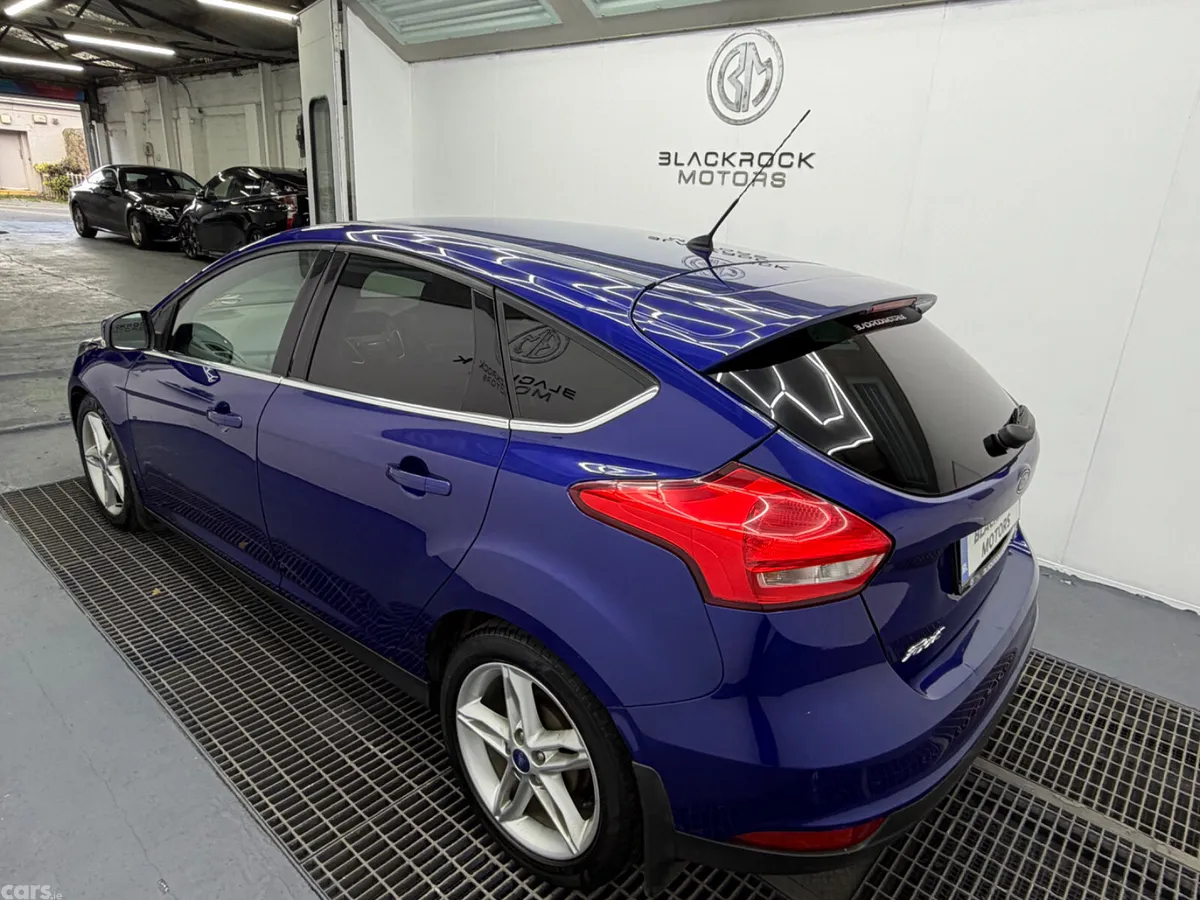 Ford Focus Hatchback, Petrol, 2015, Blue