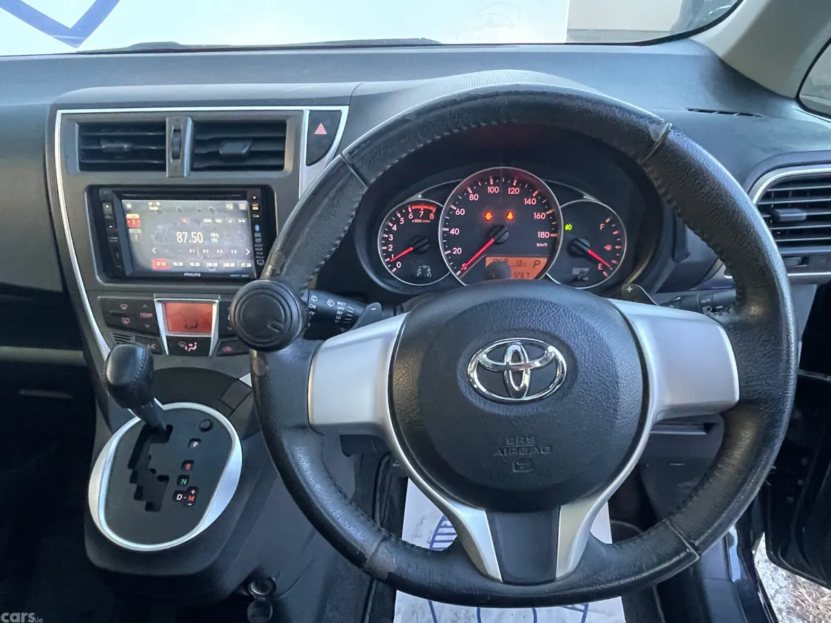 Toyota Ractis Hatchback, Petrol, 2013, Black