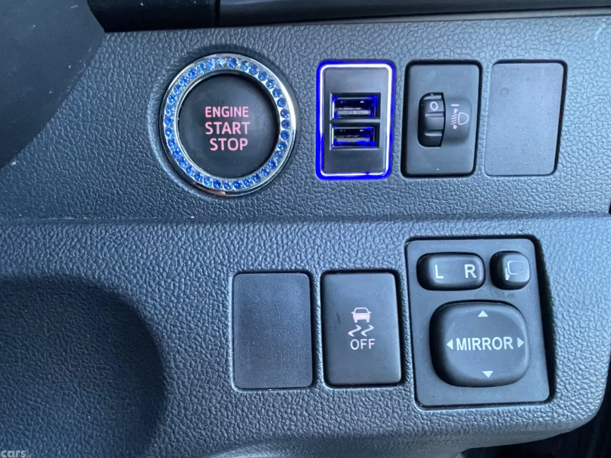 Toyota Ractis Hatchback, Petrol, 2013, Black