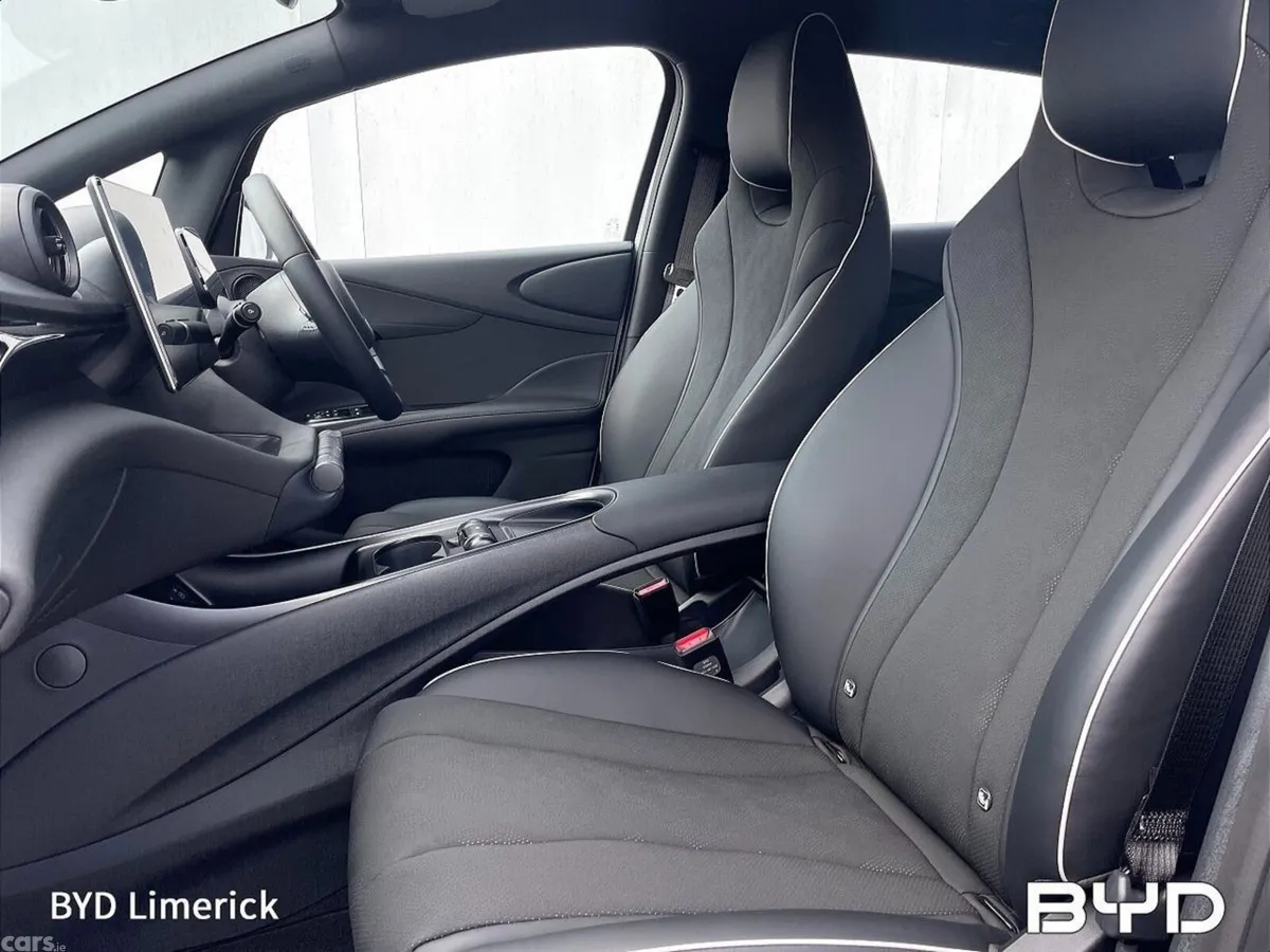 BYD DOLPHIN Hatchback, Electric, 2025, Silver