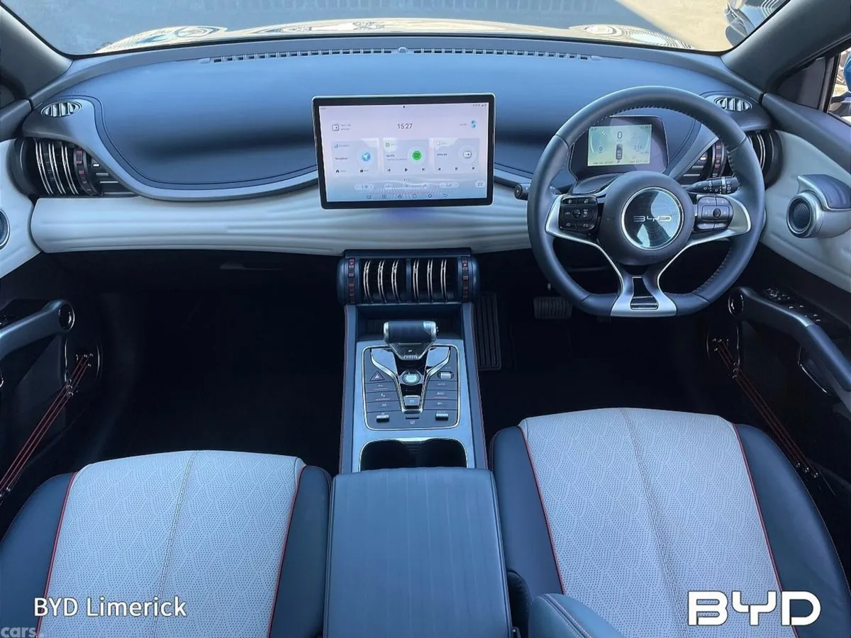 BYD ATTO 3 MPV, Electric, 2024, Blue