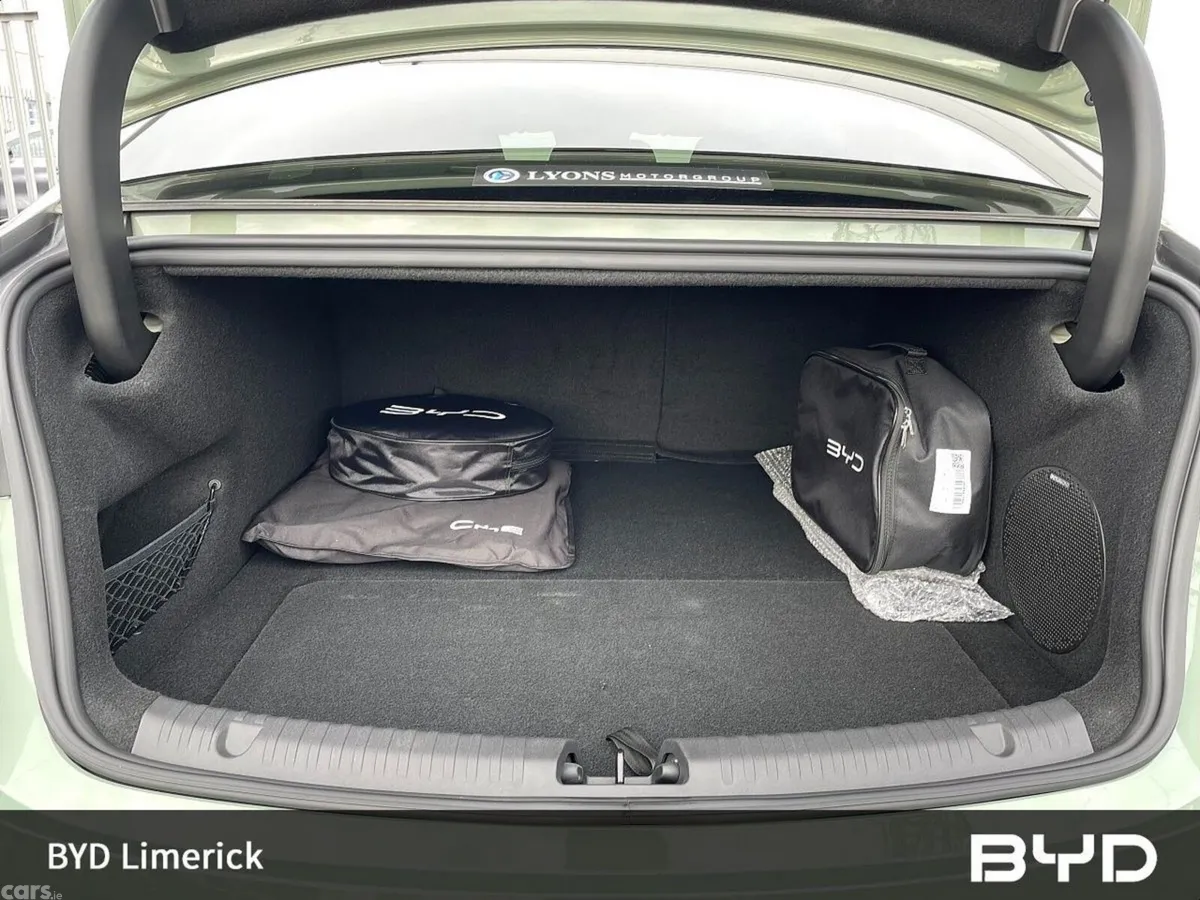 BYD SEAL Hatchback, Electric, 2025, Green