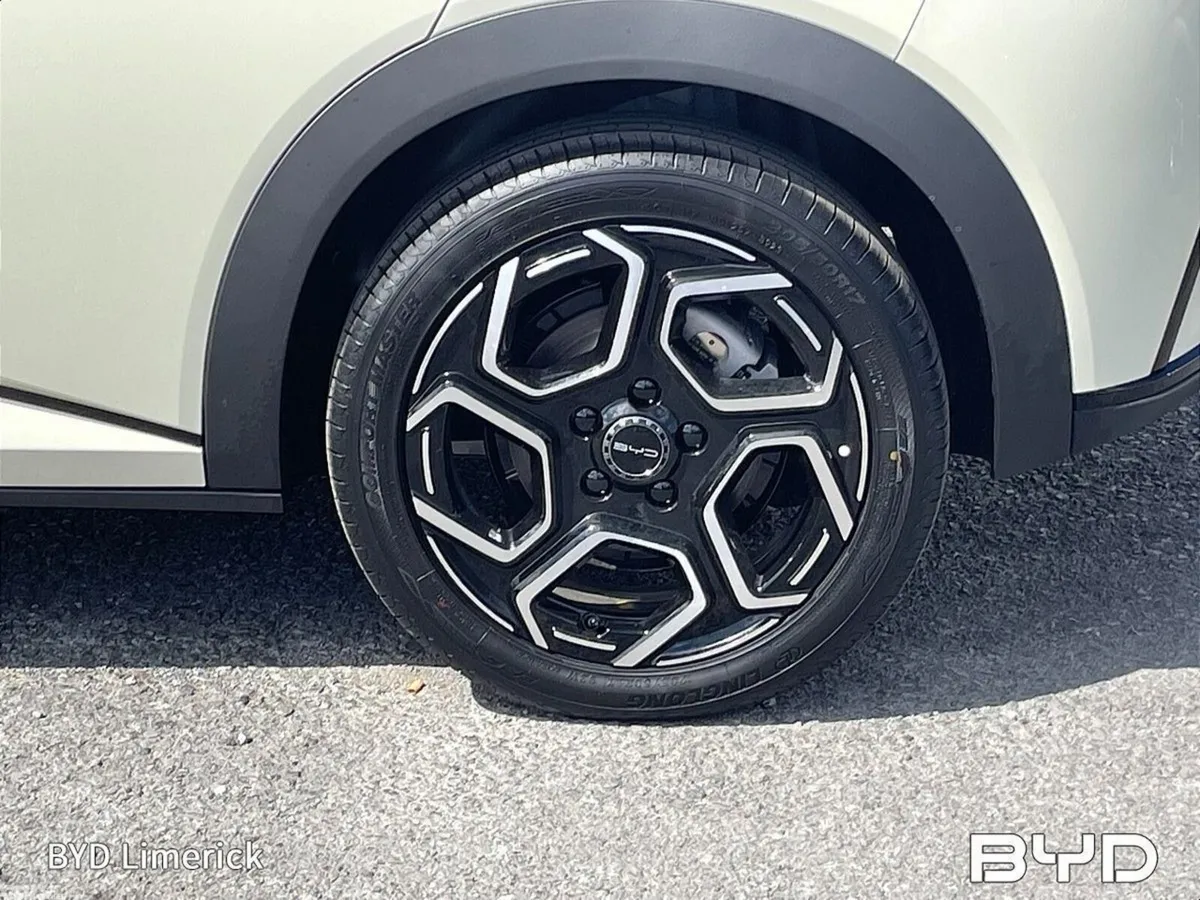 BYD DOLPHIN Hatchback, Electric, 2025, White