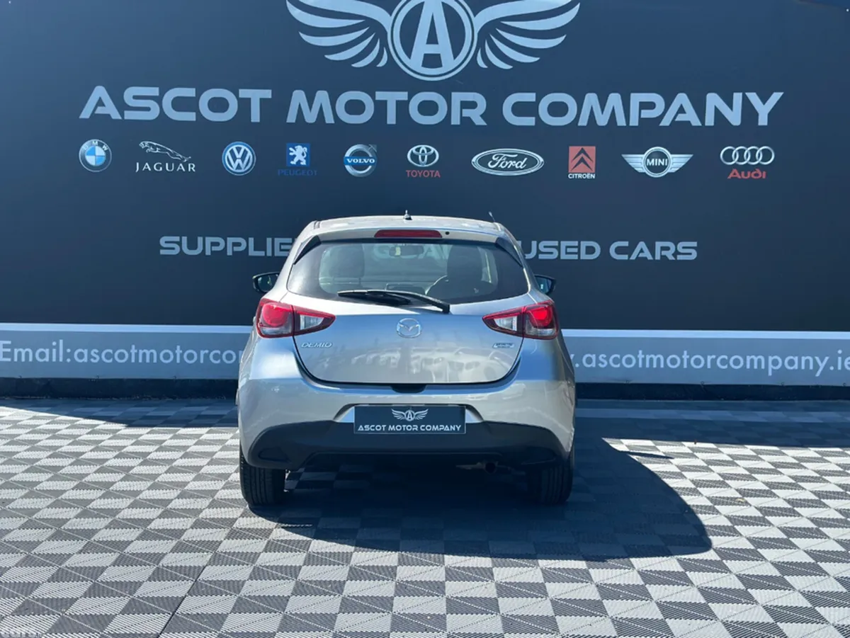 Mazda Demio Hatchback, Petrol, 2014, Grey