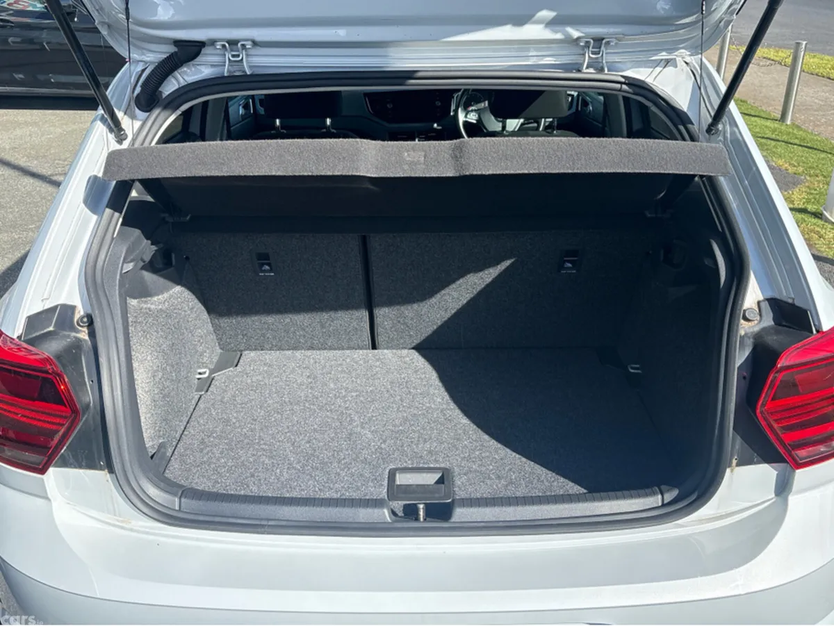Volkswagen Polo Hatchback, Petrol, 2018, White