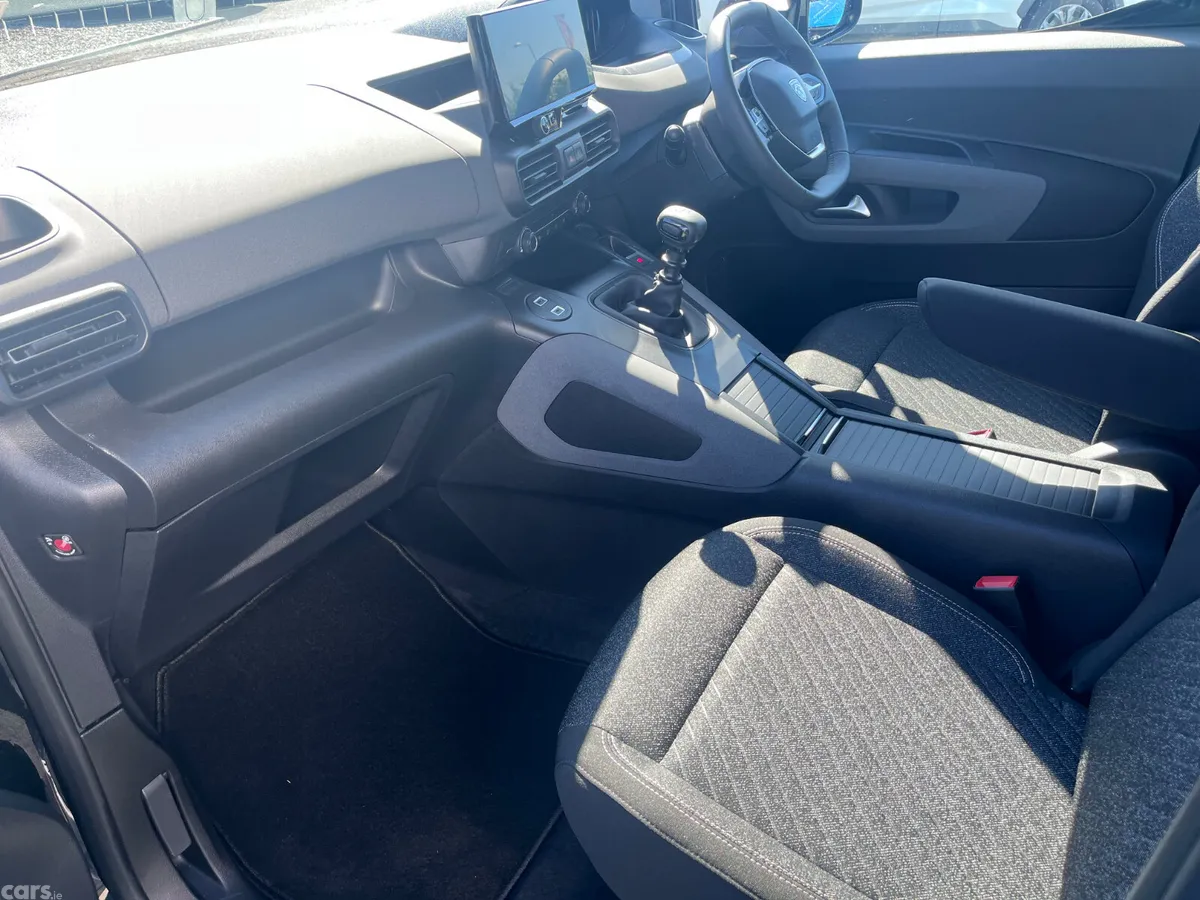 Peugeot Rifter MPV, Diesel, 2027, Black