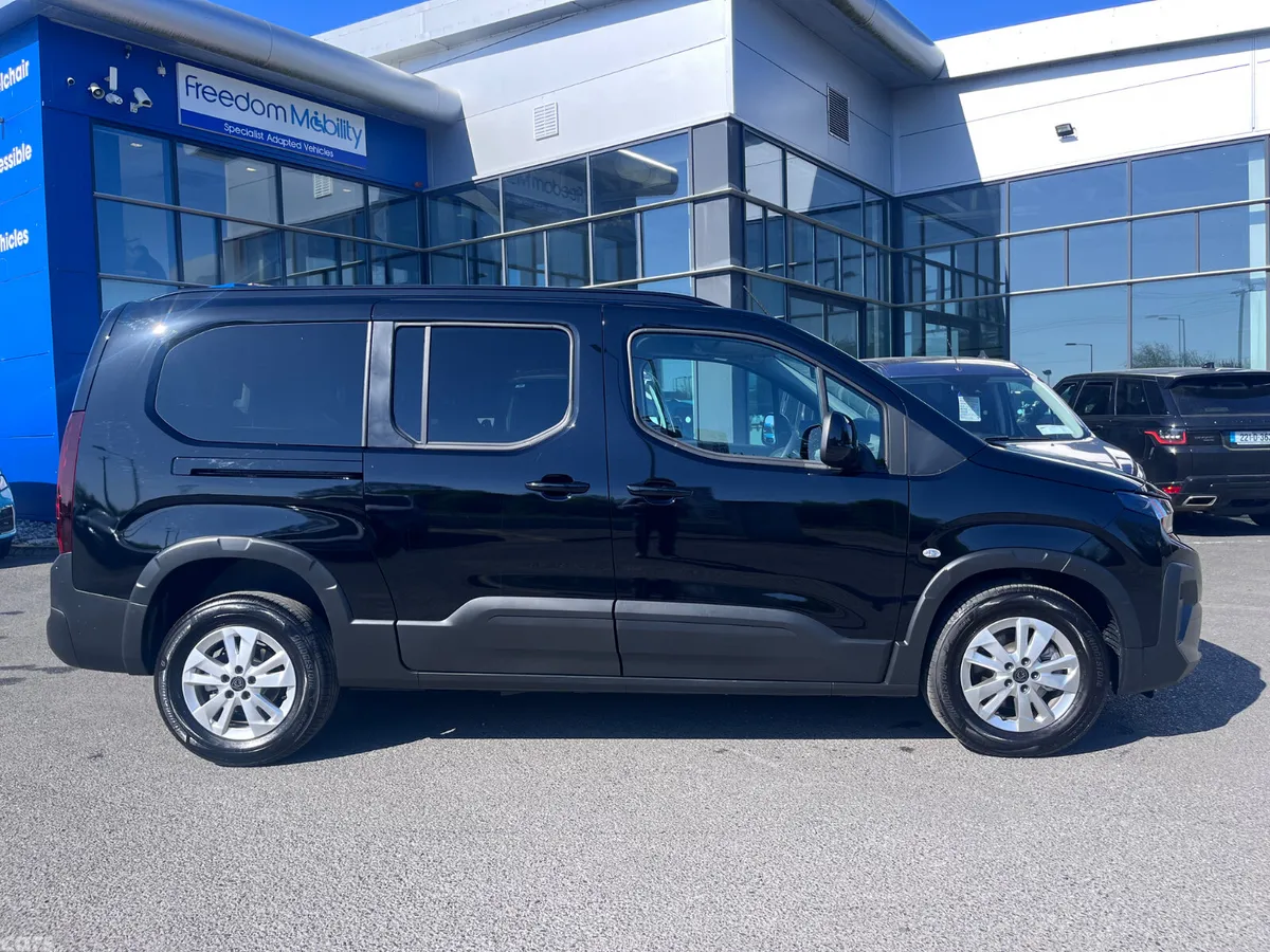 Peugeot Rifter MPV, Diesel, 2027, Black