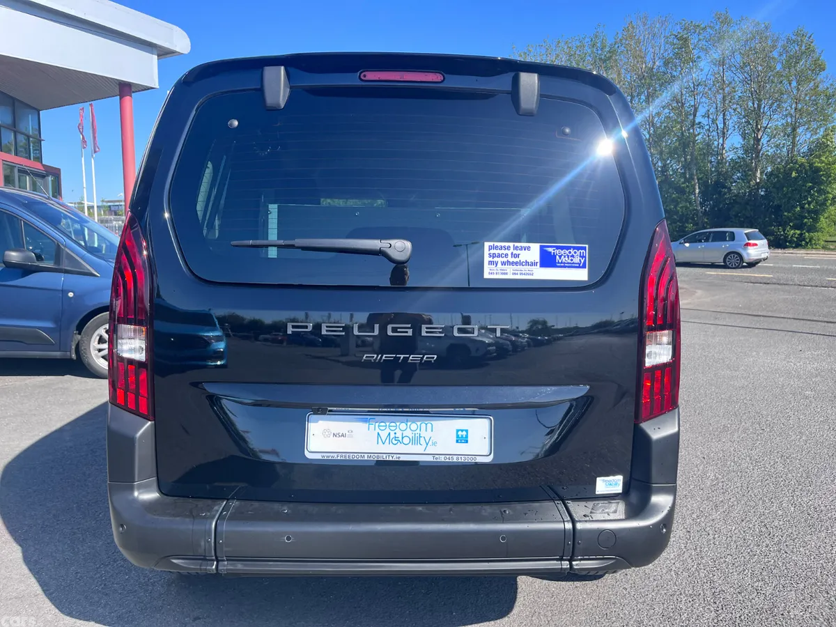 Peugeot Rifter MPV, Diesel, 2027, Black