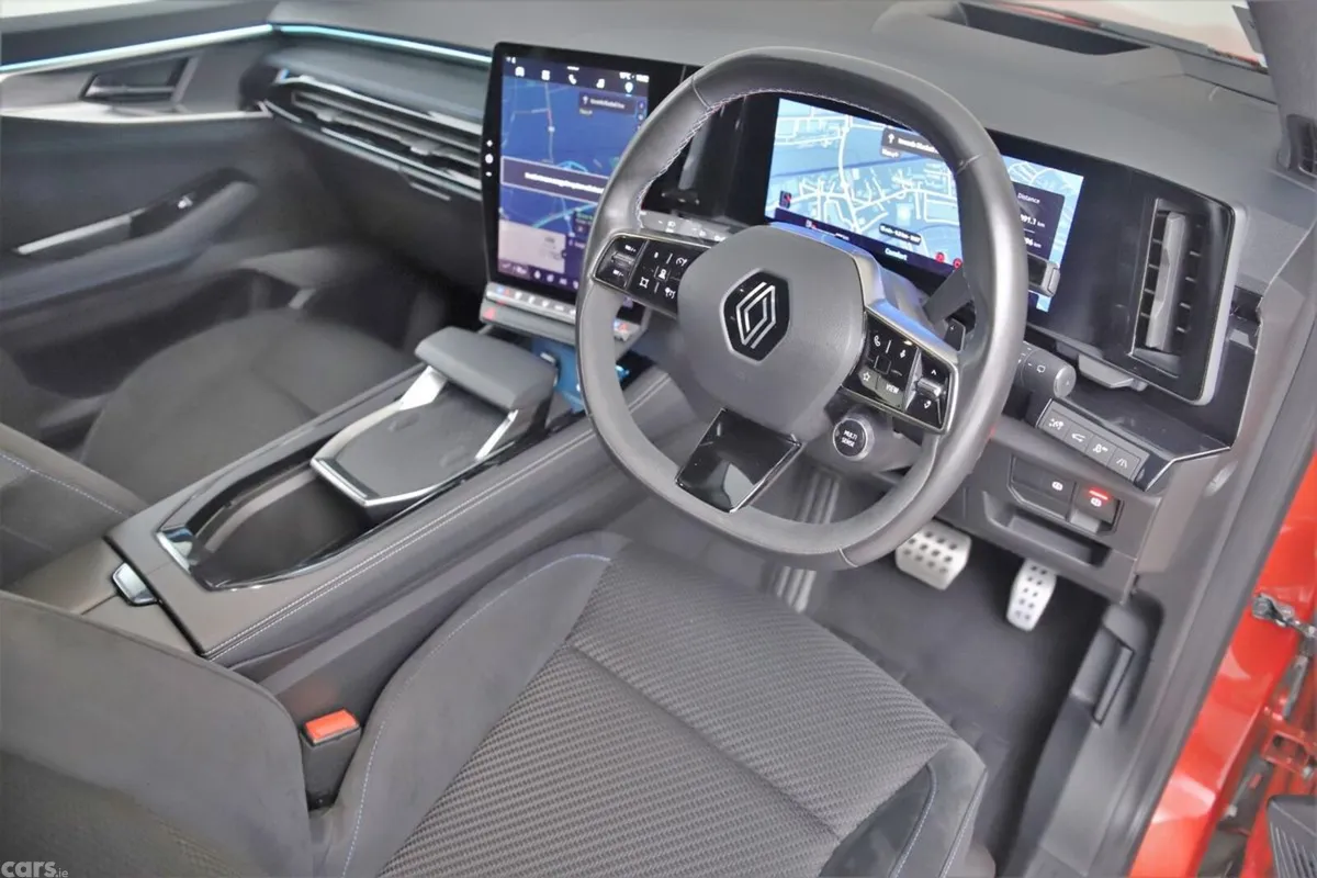 Renault Austral SUV, Petrol, 2025, Red
