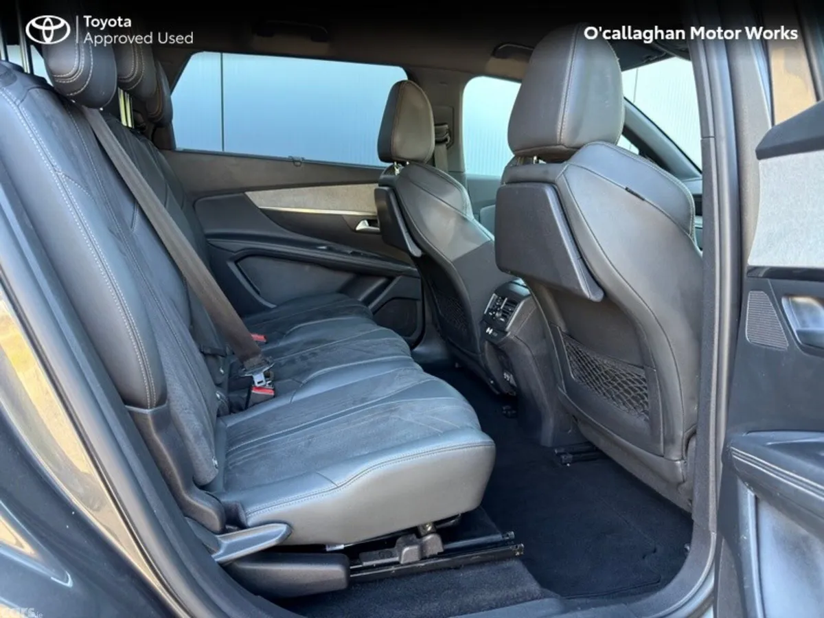 Peugeot 5008 MPV, Diesel, 2021, Grey