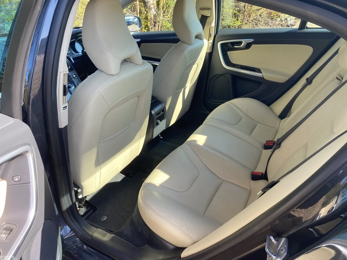 Volvo S60 Saloon, Diesel, 2018, Grey