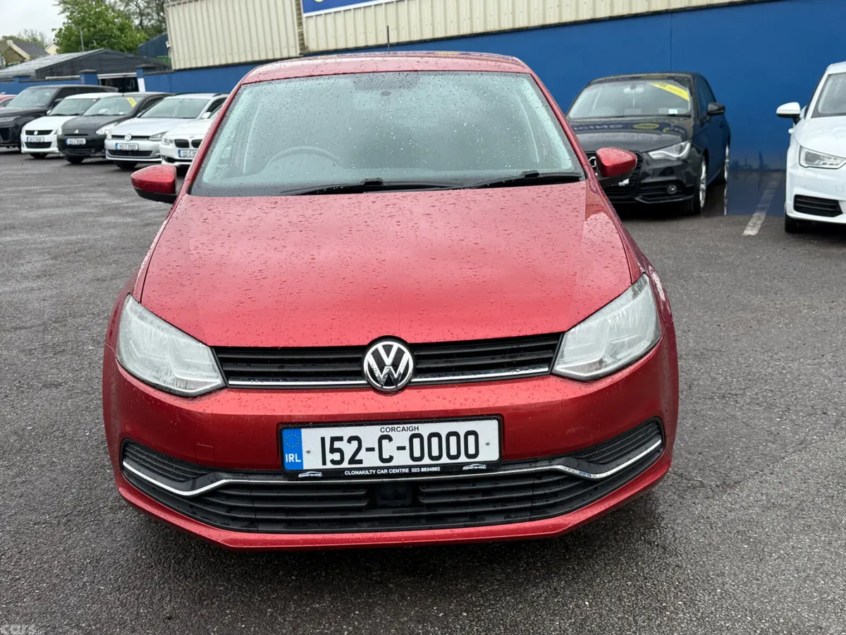 Volkswagen Polo Hatchback, Petrol, 2015, Red