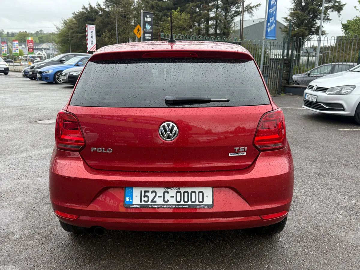 Volkswagen Polo Hatchback, Petrol, 2015, Red