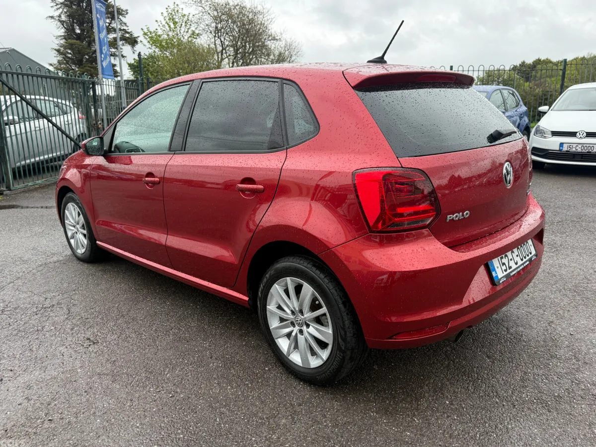 Volkswagen Polo Hatchback, Petrol, 2015, Red