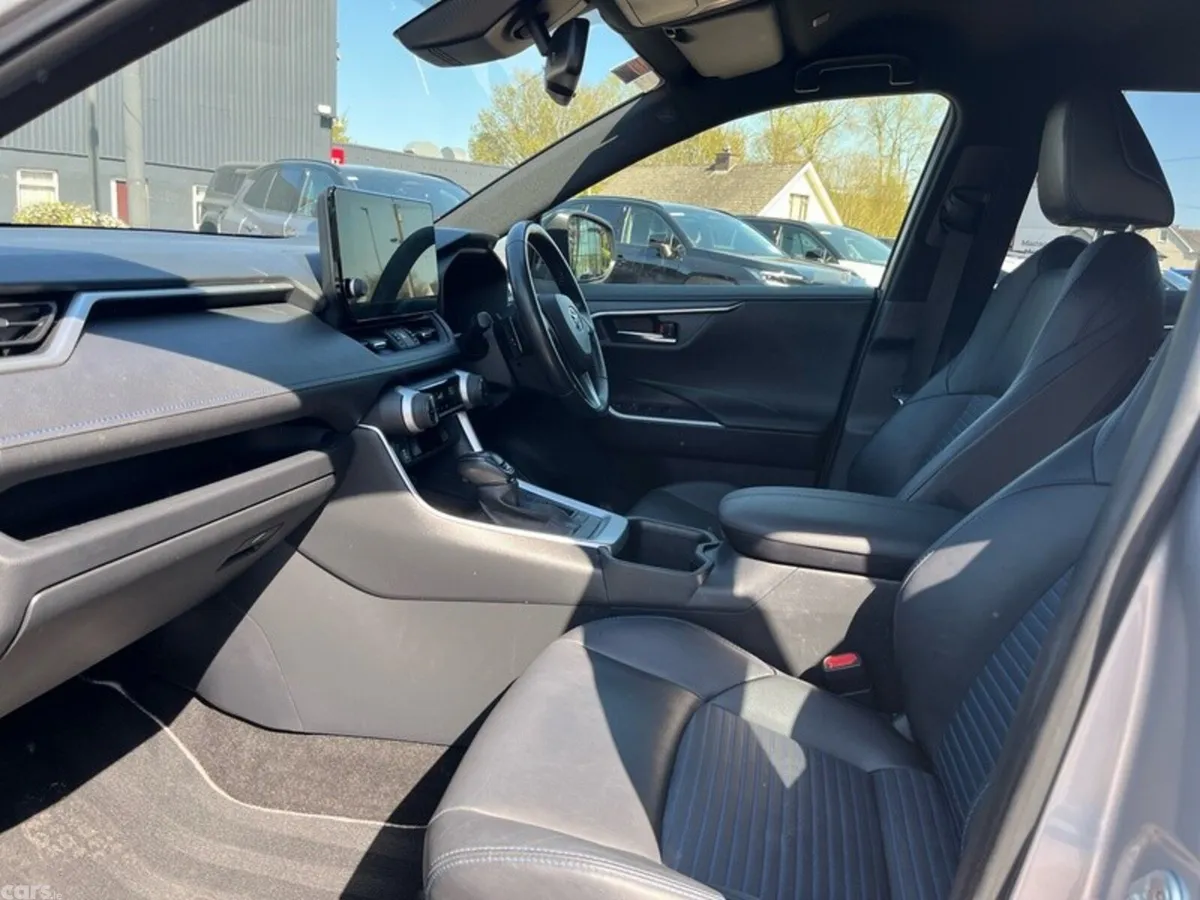 Toyota RAV4 SUV, Petrol Hybrid, 2024, Grey