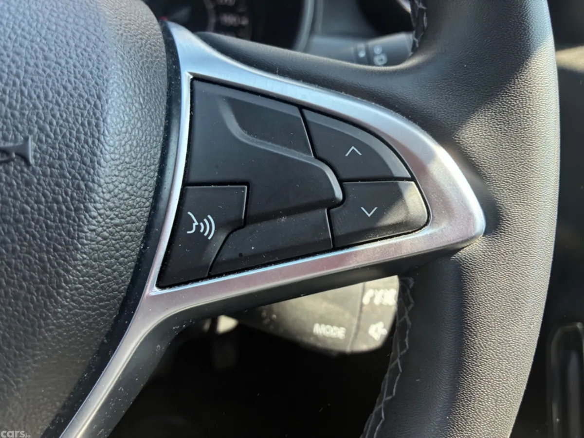 Dacia Duster MPV, Petrol, 2022, Black