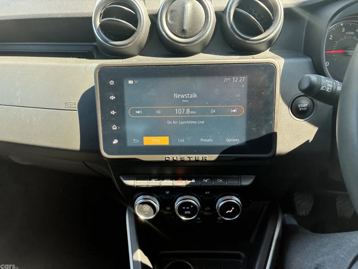 Dacia Duster MPV, Petrol, 2022, Black