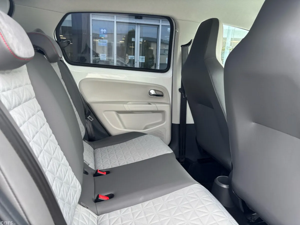 Volkswagen up! Hatchback, Petrol, 2017, White
