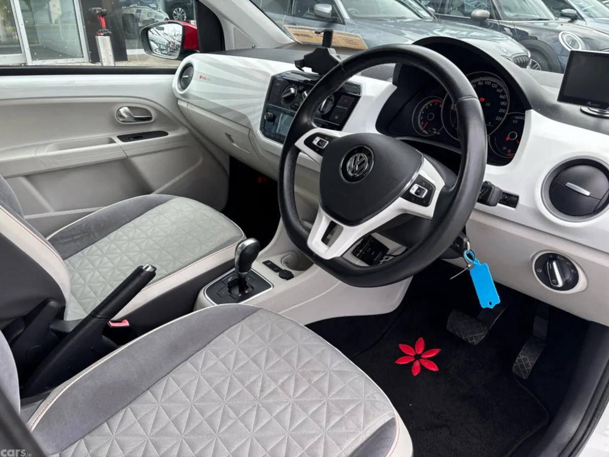 Volkswagen up! Hatchback, Petrol, 2017, White