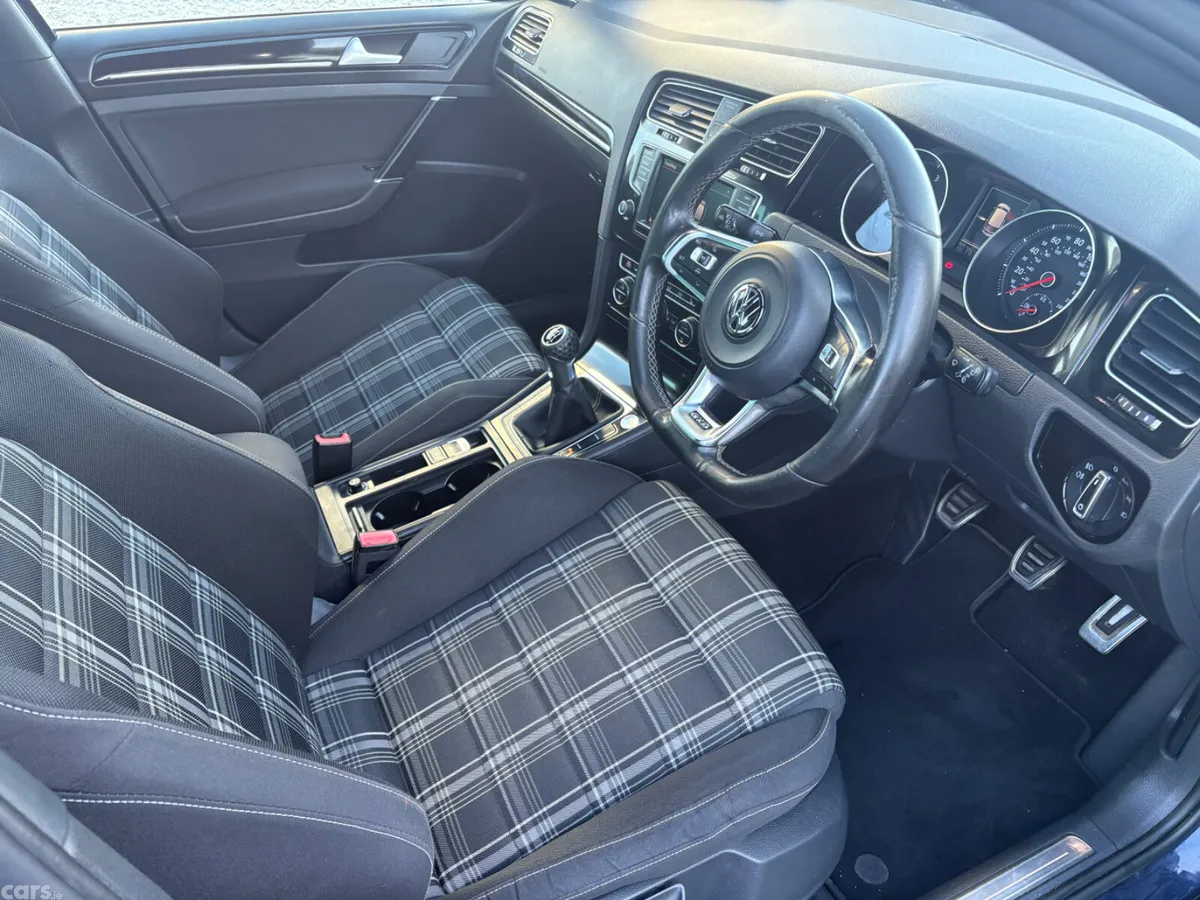 Volkswagen Golf Hatchback, Diesel, 2015, Blue