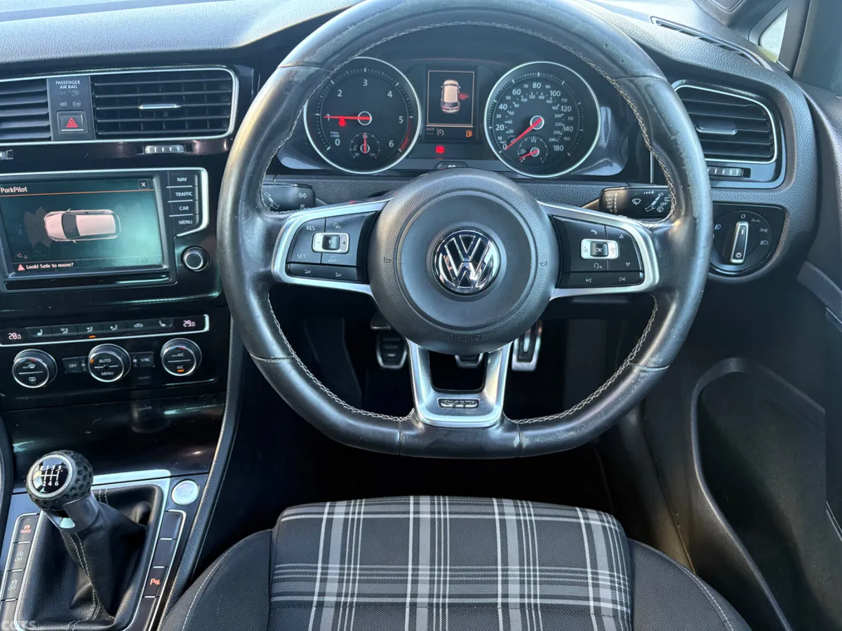 Volkswagen Golf Hatchback, Diesel, 2015, Blue