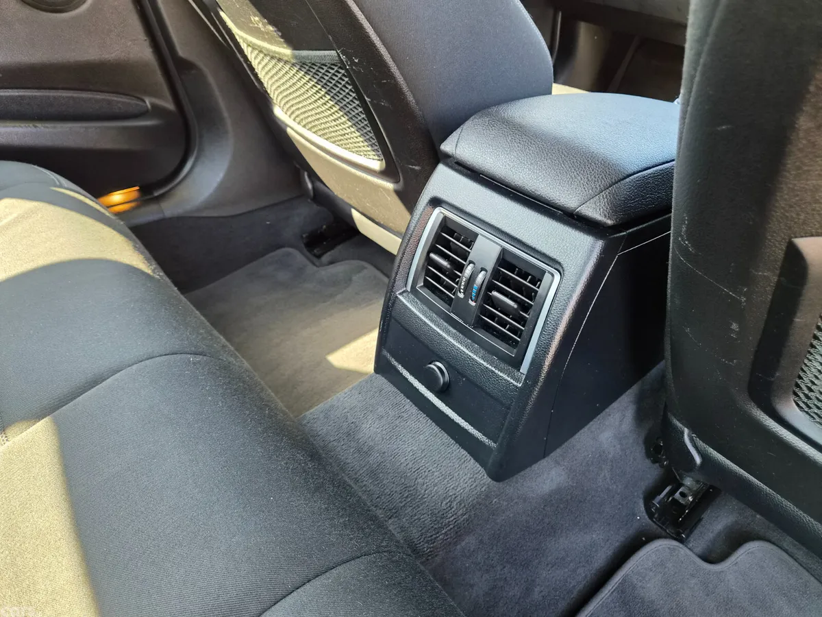 BMW 3-Series Saloon, Petrol Plug-in Hybrid, 2018, Black