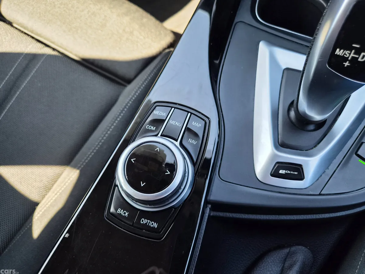 BMW 3-Series Saloon, Petrol Plug-in Hybrid, 2018, Black
