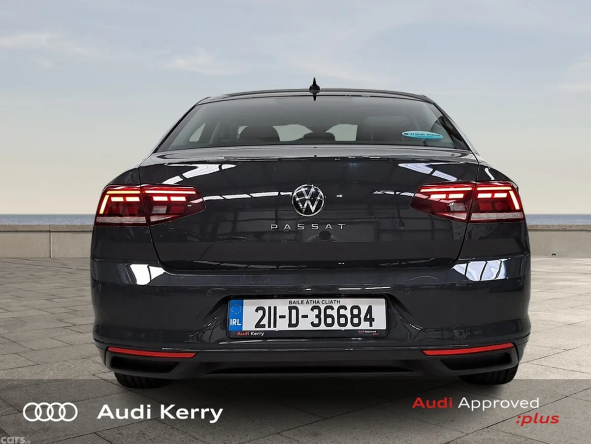Volkswagen Passat Saloon, Diesel, 2021, Grey