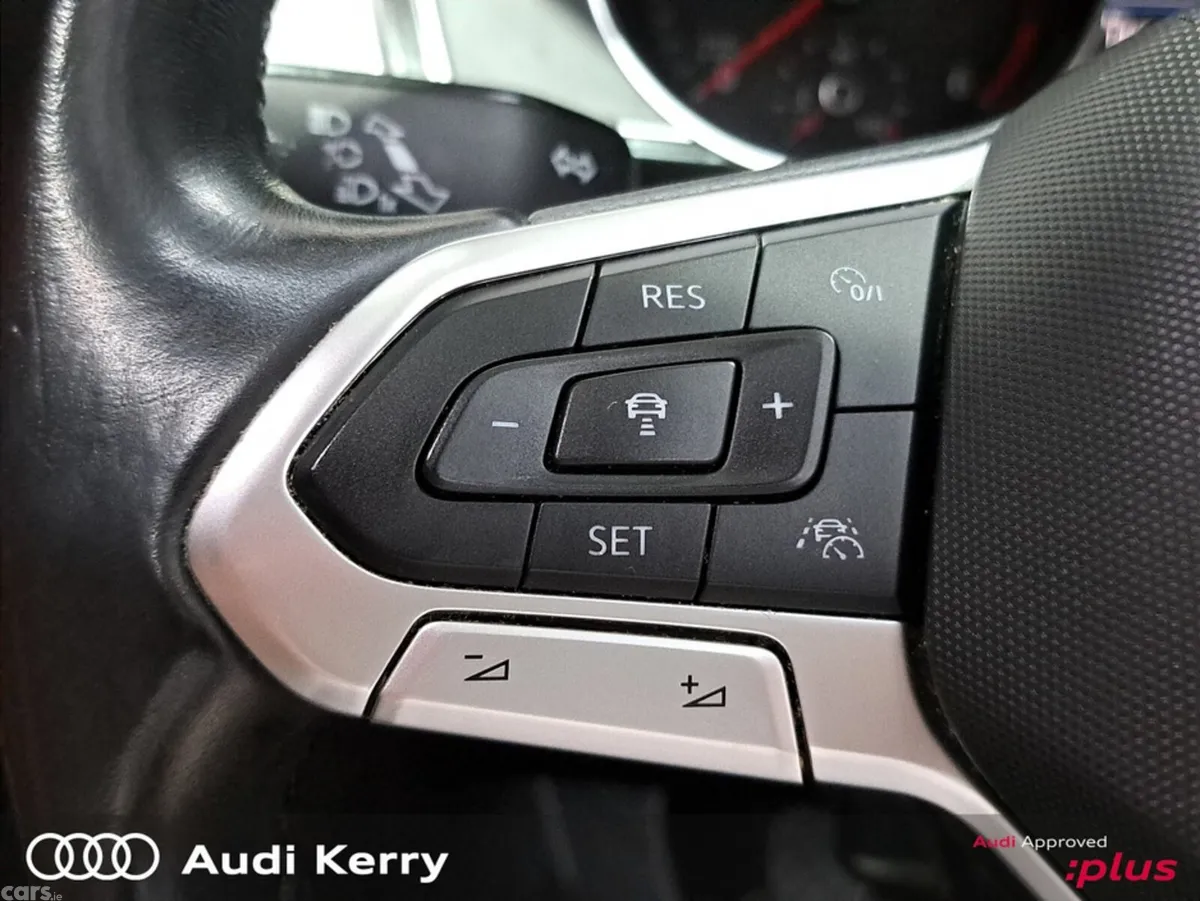 Volkswagen Passat Saloon, Diesel, 2021, Grey