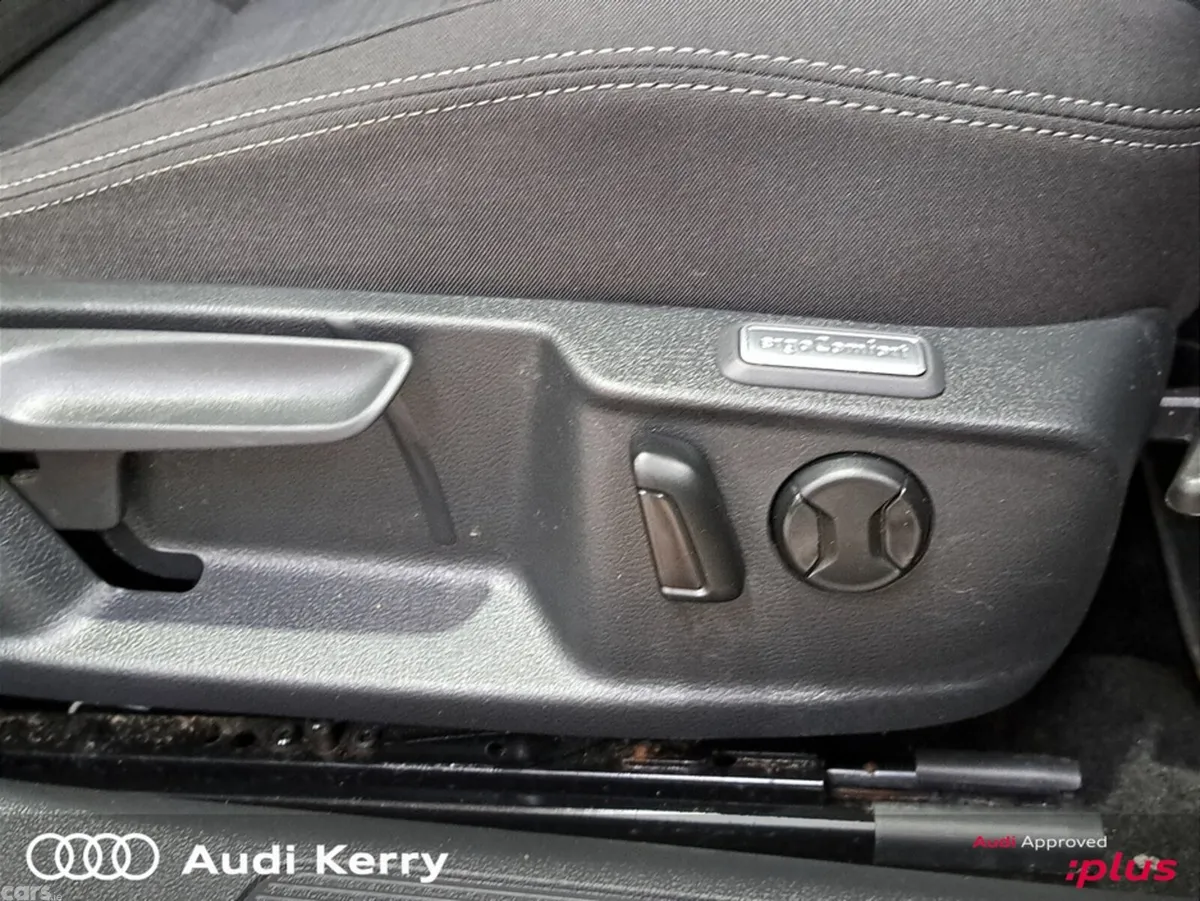 Volkswagen Passat Saloon, Diesel, 2021, Grey