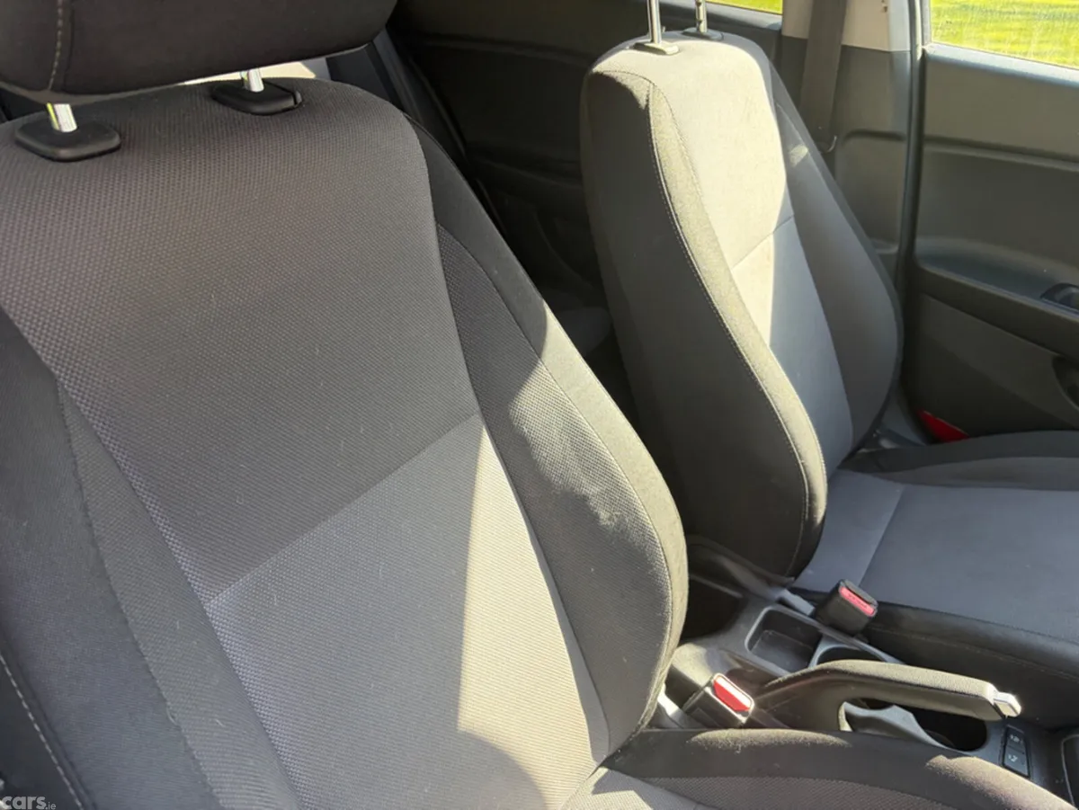 Hyundai i20 Hatchback, Petrol, 2016, Grey