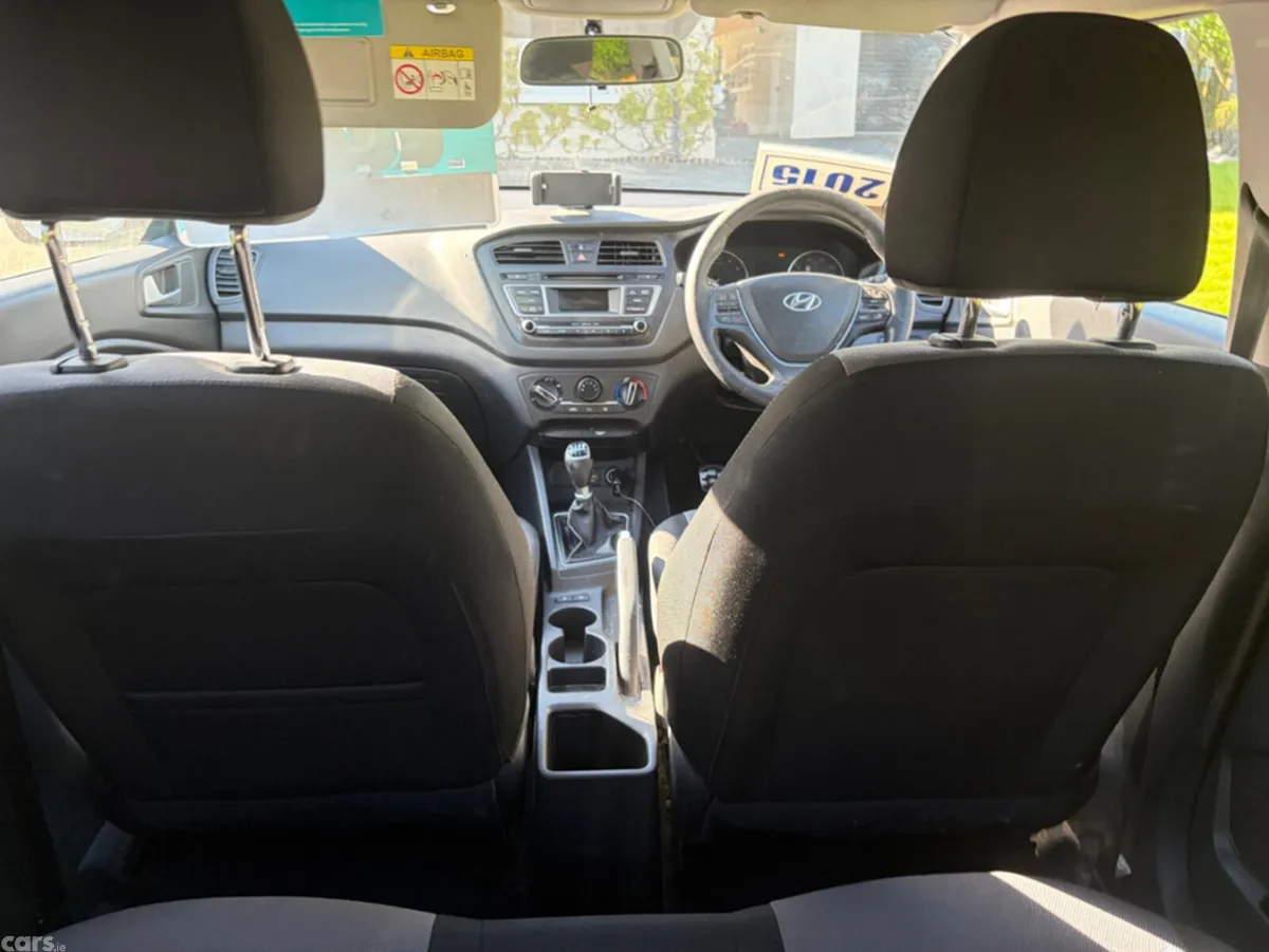 Hyundai i20 Hatchback, Petrol, 2016, Grey