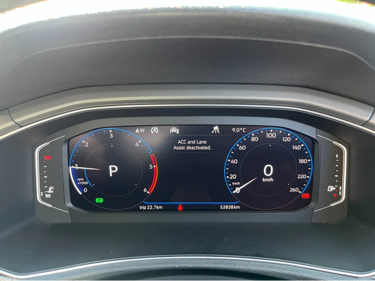 Volkswagen T-Roc SUV, Diesel, 2021, Orange