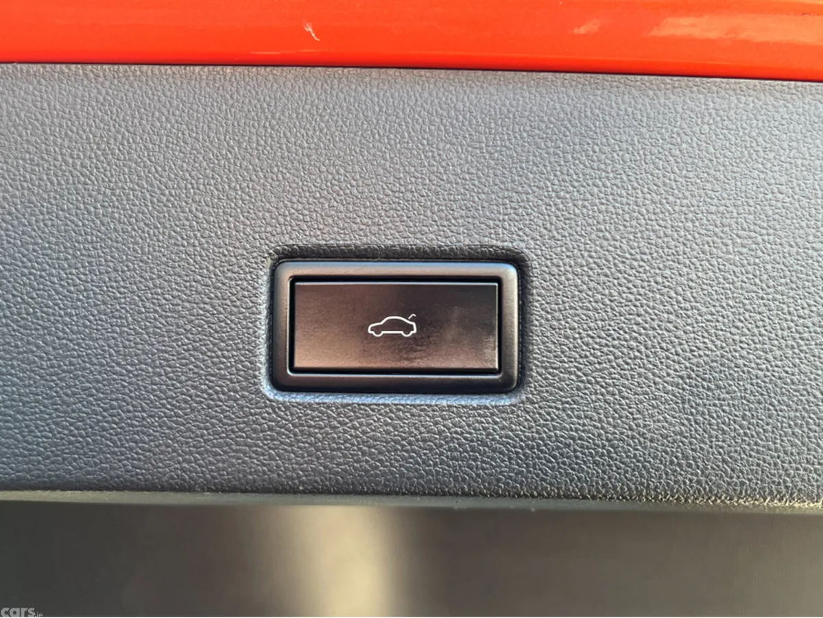Volkswagen T-Roc SUV, Diesel, 2021, Orange