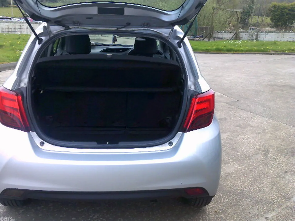 Peugeot 208 Hatchback, Diesel, 2016, Silver