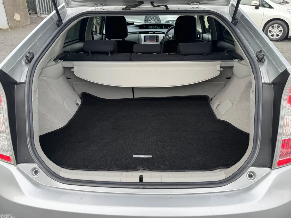 Toyota Prius Hatchback, Petrol Hybrid, 2014, Silver