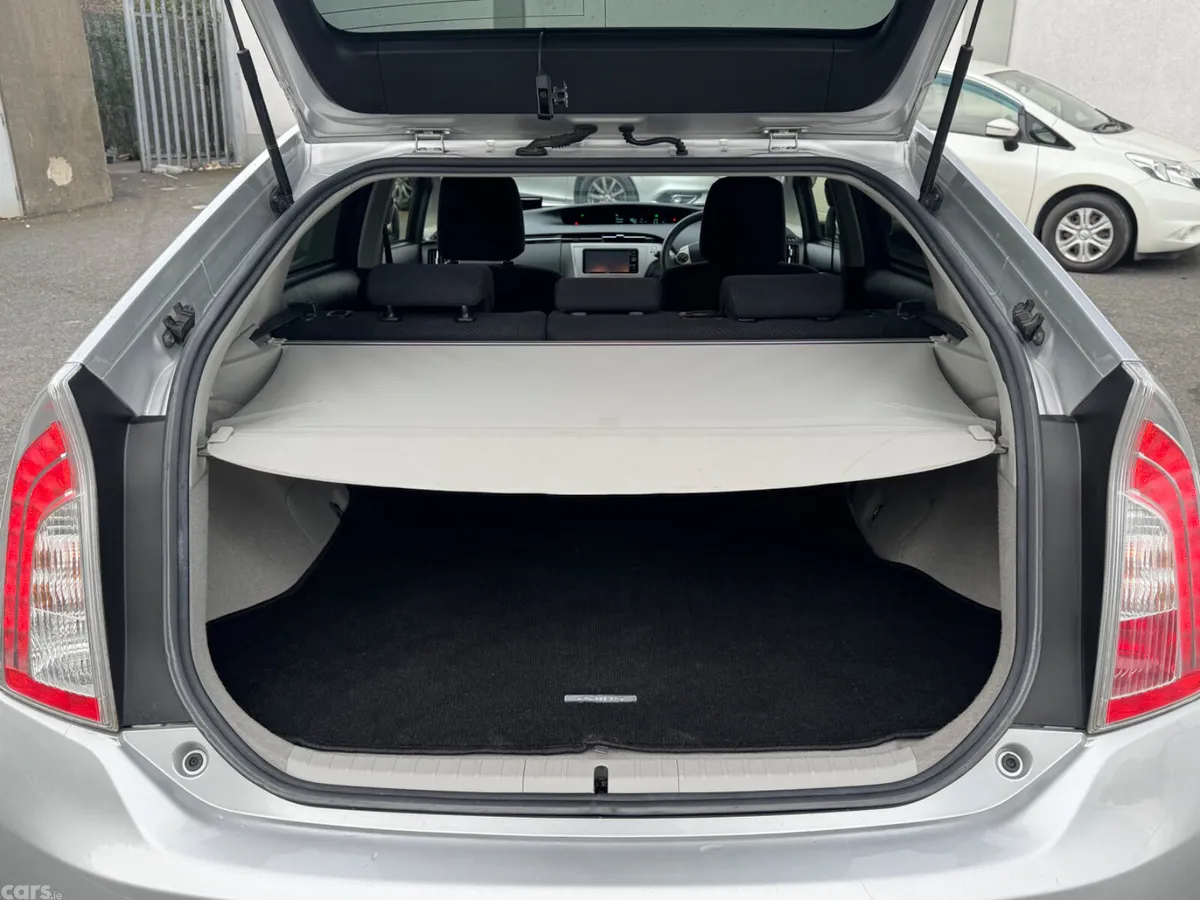 Toyota Prius Hatchback, Petrol Hybrid, 2014, Silver