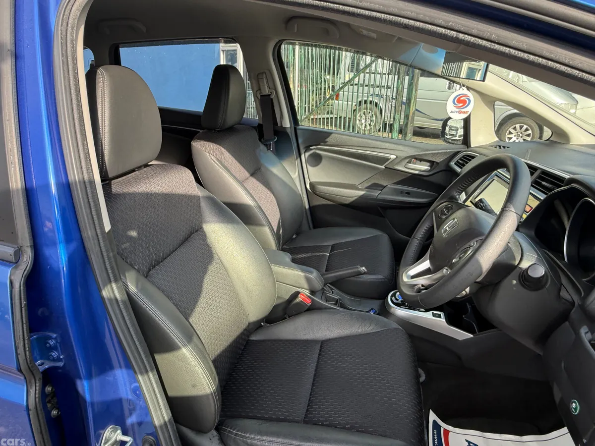 Honda Fit Hatchback, Petrol Hybrid, 2014, Blue