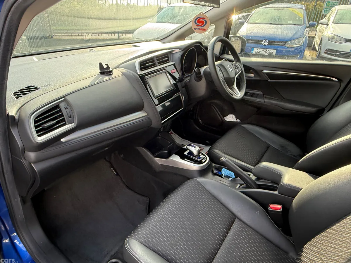 Honda Fit Hatchback, Petrol Hybrid, 2014, Blue