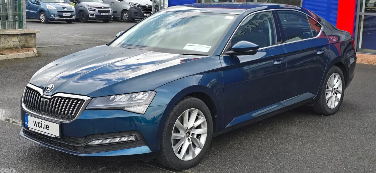 Skoda Superb Saloon, Diesel, 2022, Blue