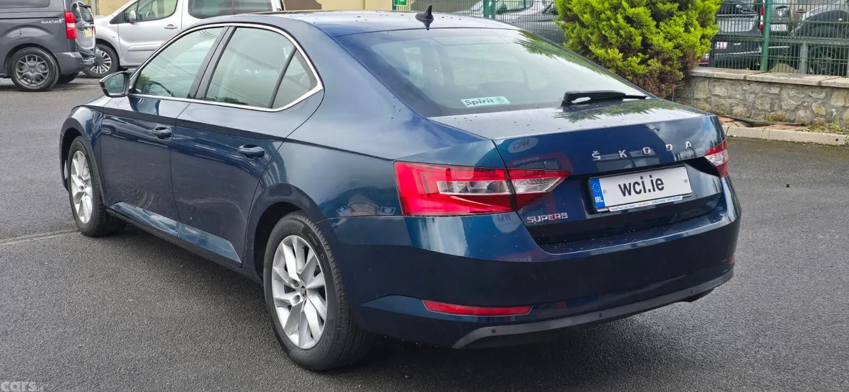 Skoda Superb Saloon, Diesel, 2022, Blue