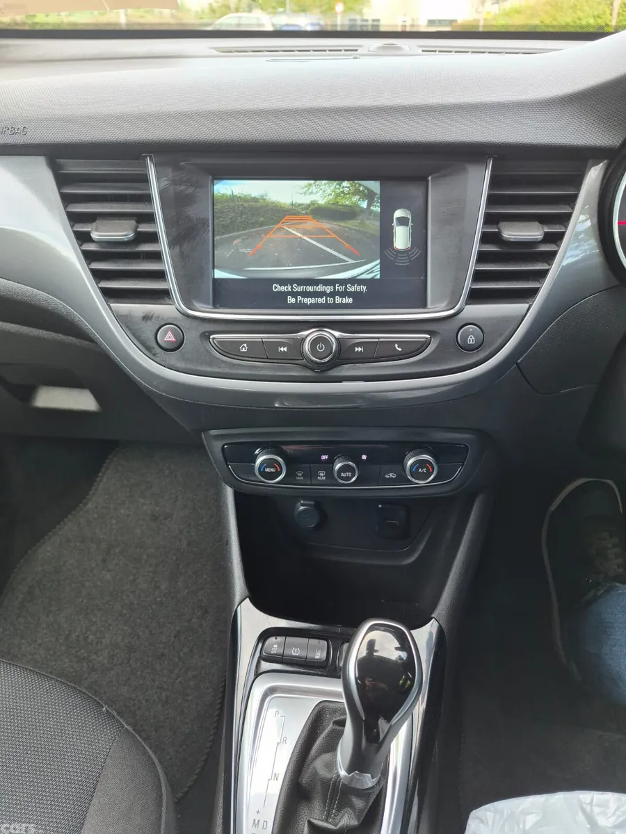 Opel Crossland X SUV, Petrol, 2023, White