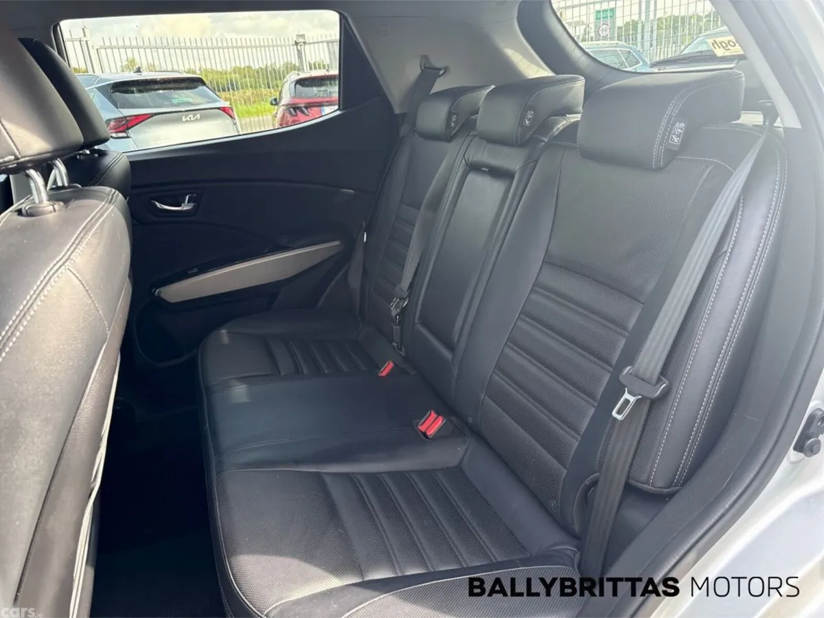 SsangYong Tivoli SUV, Diesel, 2016, Silver