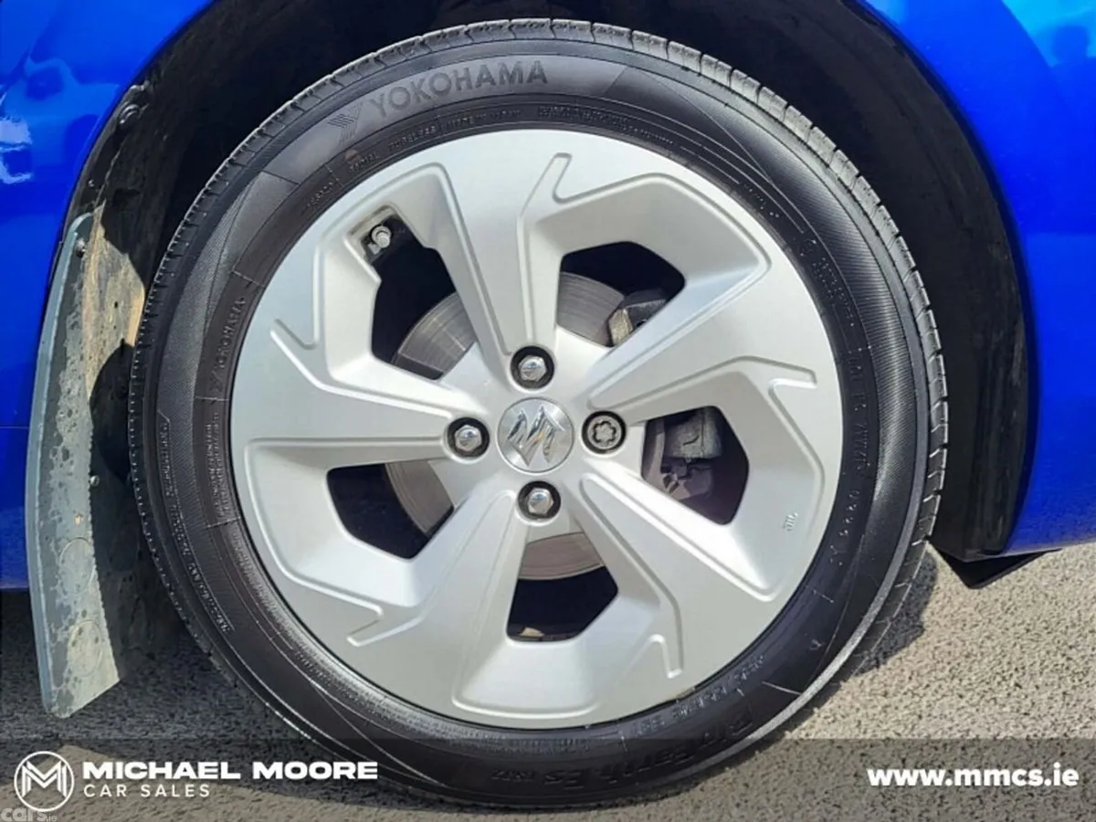 Suzuki Swift Hatchback, Petrol Hybrid, 2025, Blue