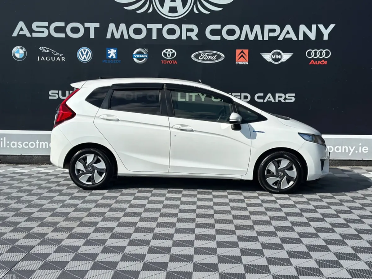 Honda Fit Hatchback, Petrol Hybrid, 2015, White