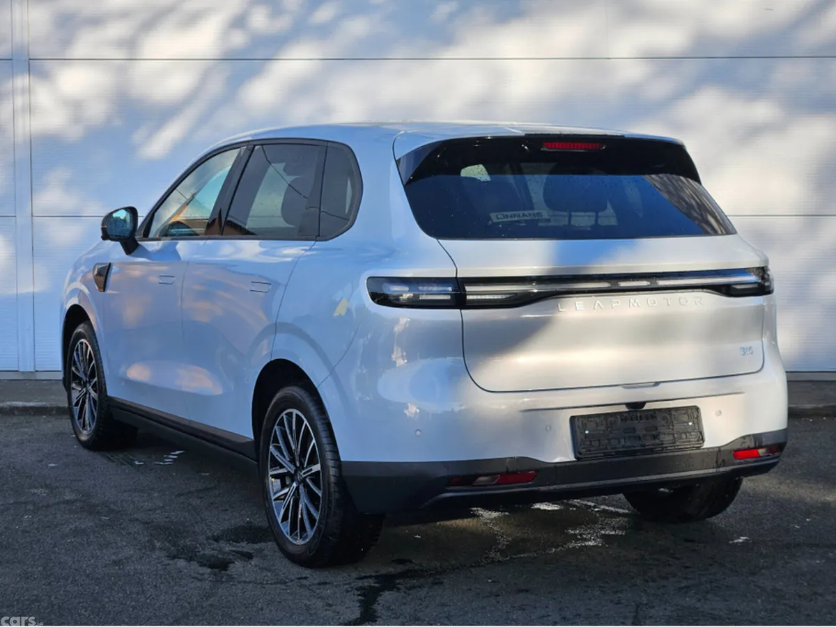 Leapmotor B10 SUV, Electric, 2026, Silver