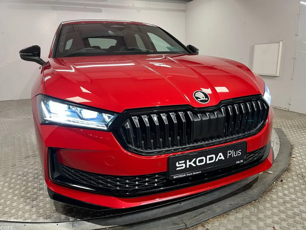 Skoda Superb Sportline DSG 2.0 TDI 150BHP - Revers, Cabra