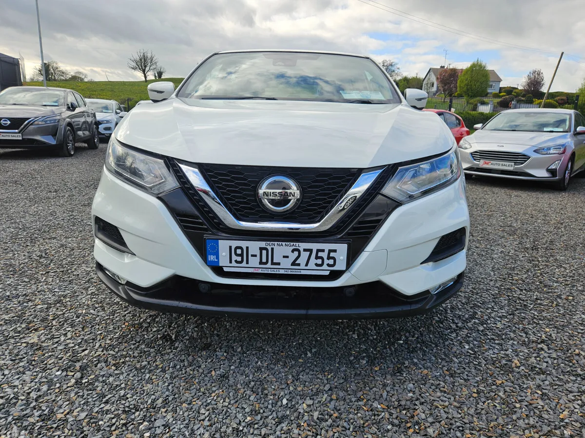 Nissan Qashqai Hatchback, Diesel, 2019, White