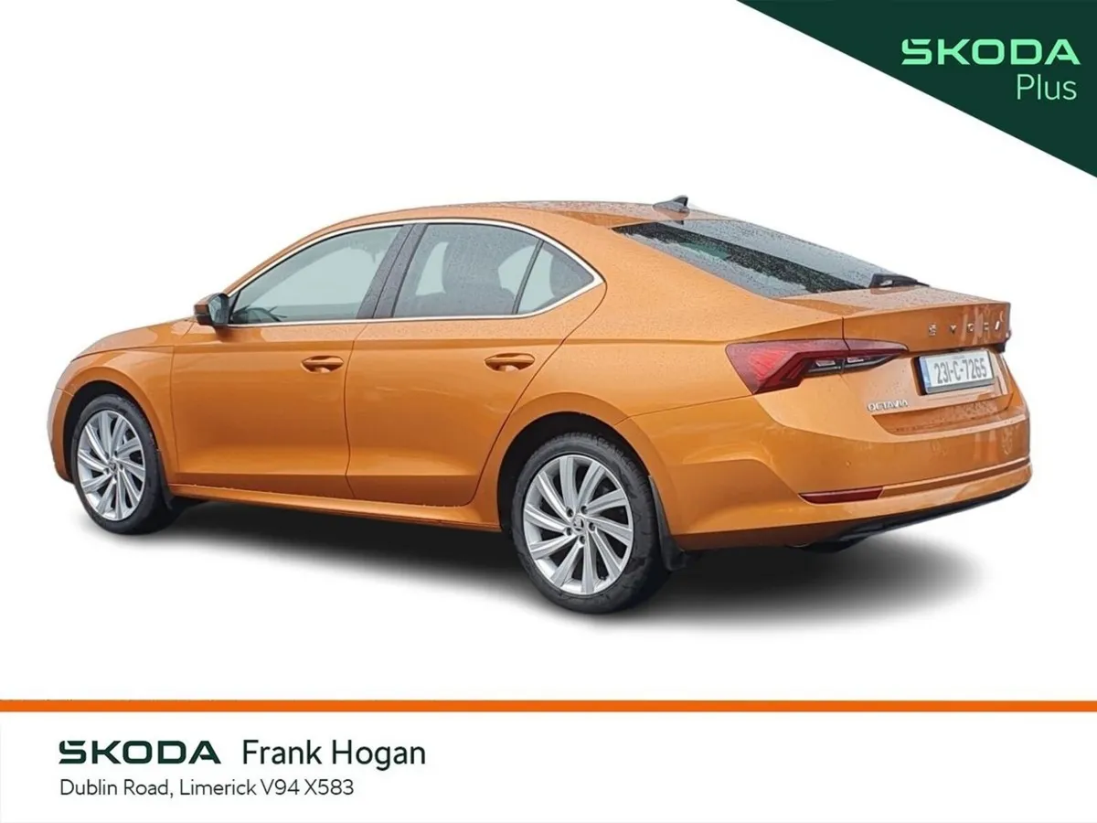 Skoda Octavia Saloon, Petrol, 2023, Orange